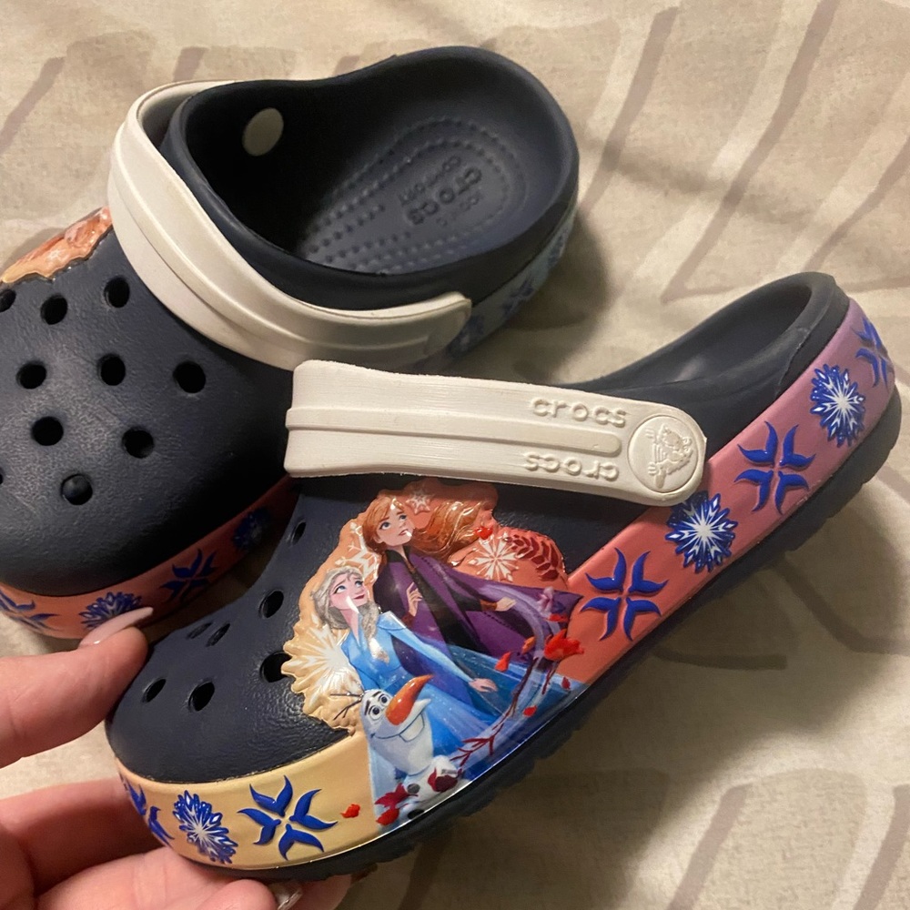 Frozen Crocs light up